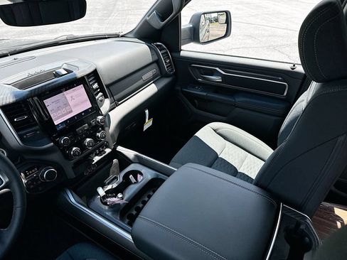 New 2026 RAM 1500 Big Horn AWD/4WD image 30