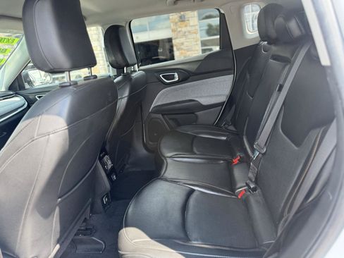 Used 2022 Jeep Compass Latitude AWD/4WD image 15