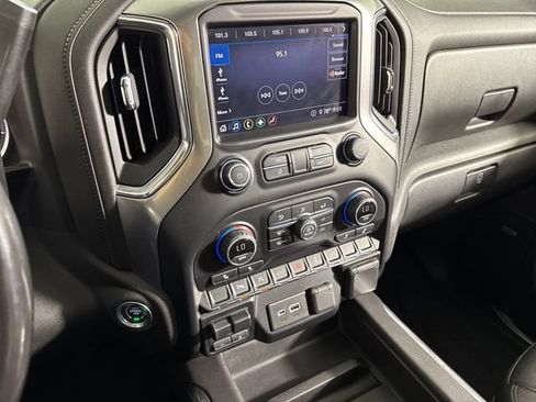 Used 2020 Chevrolet Silverado 1500 LT Trail Boss AWD/4WD image 32