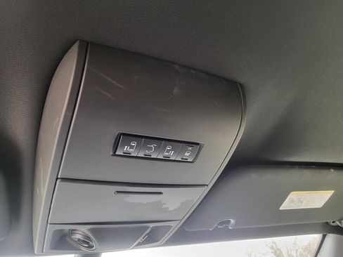 Used 2018 Dodge Grand Caravan GT image 26