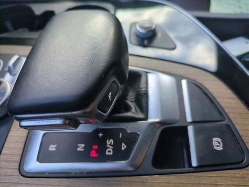 Used 2017 Audi Q7 2.0T Premium Plus w/ Premium Plus Package image 10