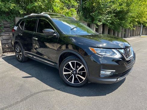 Used 2018 Nissan Rogue SL w/ Premium Package AWD/4WD image 4