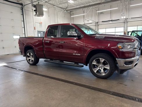Used 2019 RAM 1500 Laramie AWD/4WD image 4