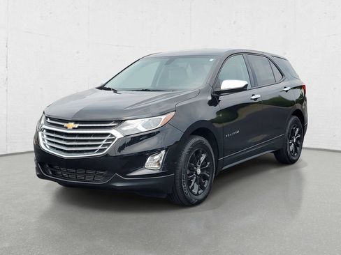 Used 2019 Chevrolet Equinox LS w/ LS Convenience Package AWD/4WD image 4