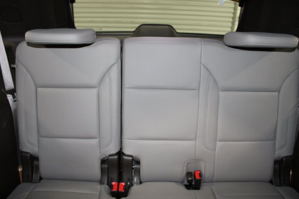 Used 2022 Chevrolet Tahoe LT w/ Luxury Package RWD image 32