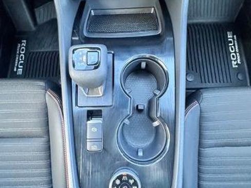 Certified 2025 Nissan Rogue SV image 20