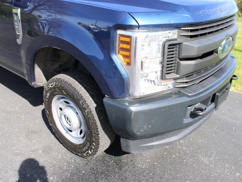 Used 2019 Ford F250 XL w/ Power Equipment Group AWD/4WD image 5