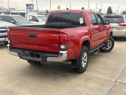 Used 2018 Toyota Tacoma SR5 image 5