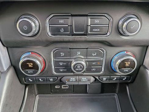 Used 2021 GMC Yukon XL SLT w/ SLT Premium Package AWD/4WD image 22