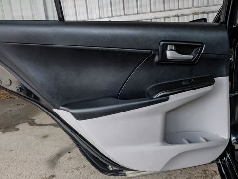 Used 2012 Toyota Camry LE image 43