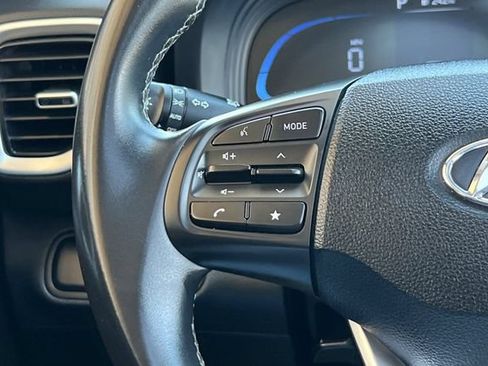 Used 2025 Hyundai Venue SEL FWD image 29
