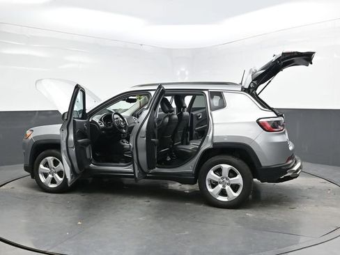 Used 2021 Jeep Compass Latitude image 43