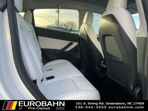 Used 2022 Tesla Model Y Performance image 12