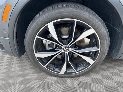 Used 2024 Volkswagen Tiguan SEL R-Line w/ MDO Package, Two-Row AWD/4WD image 23
