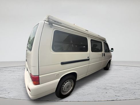 Used 2001 Volkswagen Eurovan FWD image 2