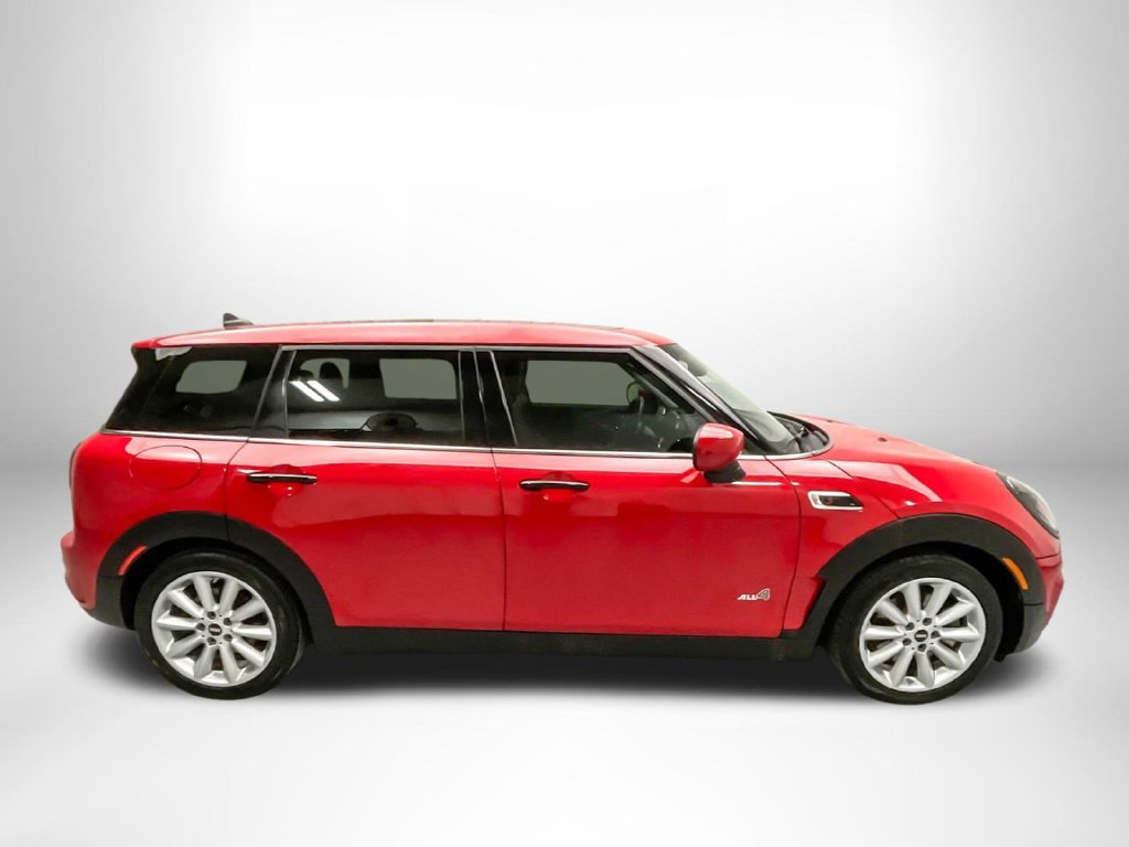 Used 2022 MINI Cooper Clubman S w/ Premium Package AWD/4WD image 4