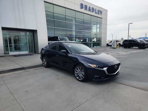 Used 2024 MAZDA MAZDA3 s image 3