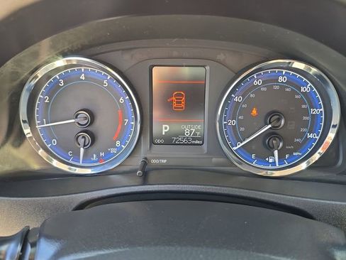 Used 2017 Toyota Corolla LE FWD image 25