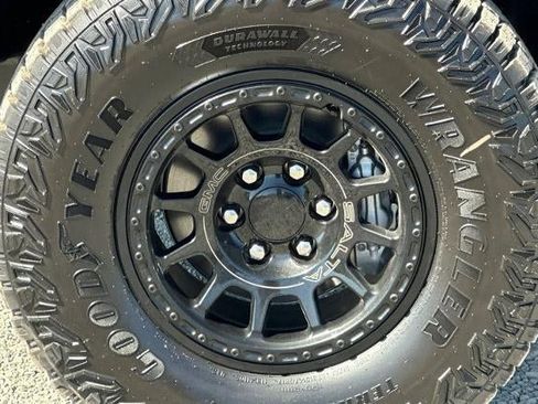 New 2025 GMC Canyon AT4 w/ AT4X AEV Edition image 30