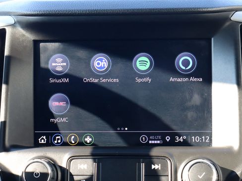 Used 2024 GMC Terrain SLT image 25