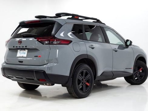 Used 2025 Nissan Rogue SV w/ Rock Creek Premium Package image 34