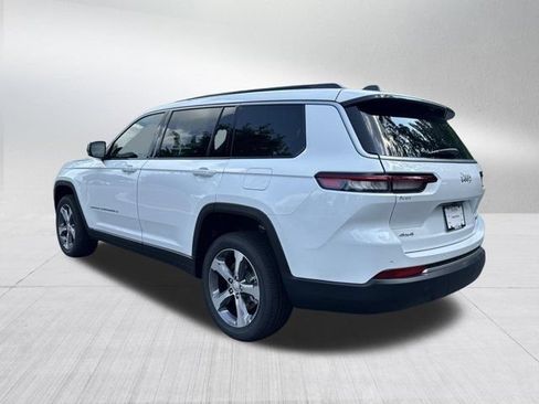 New 2026 Jeep Grand Cherokee L Limited w/ Luxury Tech Group II AWD/4WD image 7
