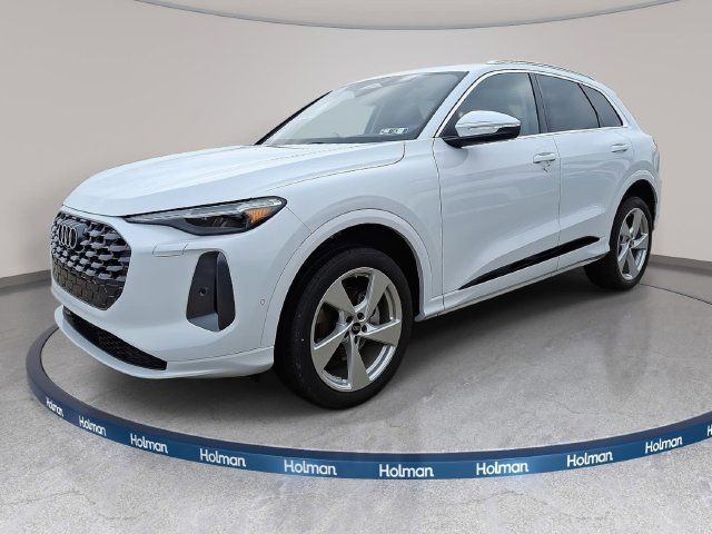Used 2025 Audi Q5 Premium Plus w/ Premium Plus AWD/4WD image 1