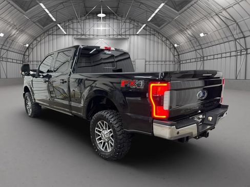 Used 2018 Ford F250 Lariat w/ Lariat Ultimate Package AWD/4WD image 3