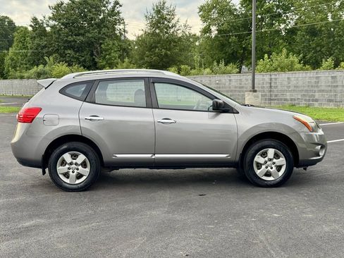 Used 2015 Nissan Rogue S w/ Convenience Package AWD/4WD image 8