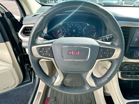 Used 2023 GMC Acadia Denali w/ Denali Ultimate Package image 18