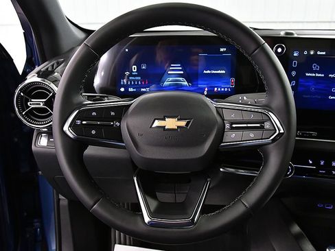 New 2026 Chevrolet Equinox LT AWD/4WD image 17