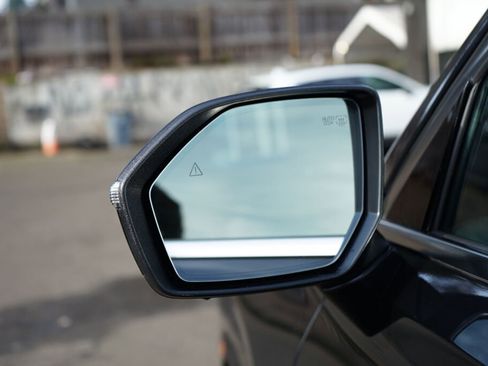 Used 2023 Hyundai Palisade SEL w/ Premium Package image 10