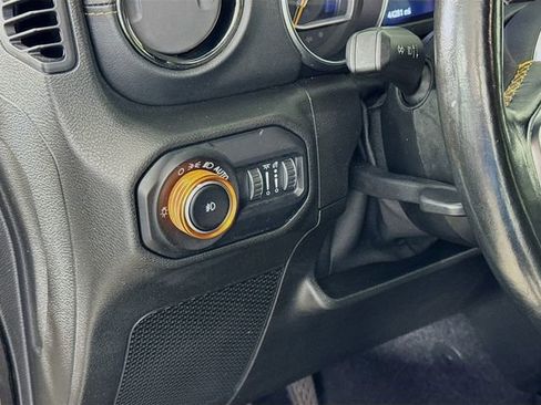 Used 2020 Jeep Wrangler Unlimited Sahara AWD/4WD image 12