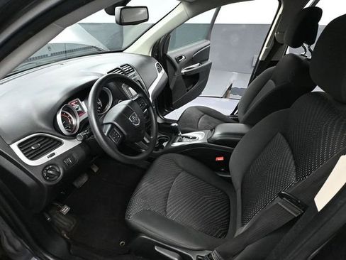 Used 2018 Dodge Journey SE image 20