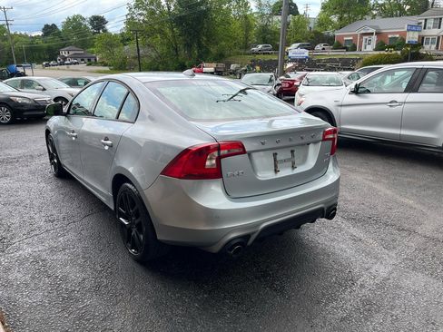 Used 2017 Volvo S60 T5 Dynamic w/ Vision Package AWD/4WD image 9