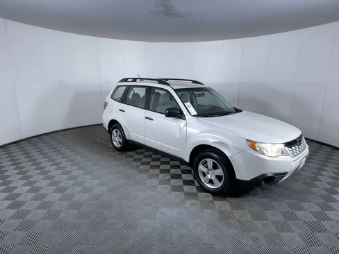 Used 2013 Subaru Forester 2.5X image 2