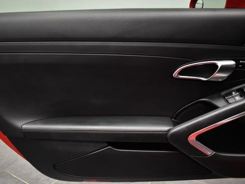 Used 2018 Porsche 718 Cayman GTS RWD image 23