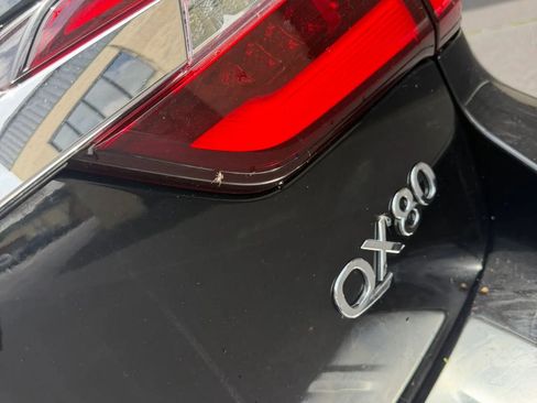 Used 2018 INFINITI QX80 4WD w/ Deluxe Technology Package image 12