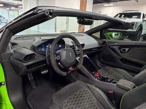 Used 2024 Lamborghini Huracan EVO AWD/4WD image 6