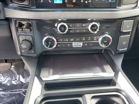 New 2026 Ford F350 Platinum w/ FX4 Off-Road Package image 17