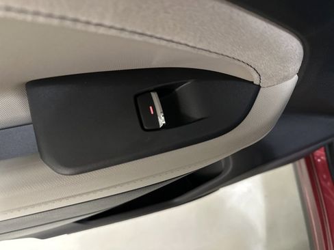 Used 2025 Subaru Forester Limited image 25