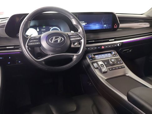 Used 2023 Hyundai Palisade Calligraphy image 2