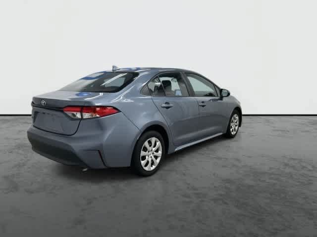 Used 2026 Toyota Corolla LE FWD image 3