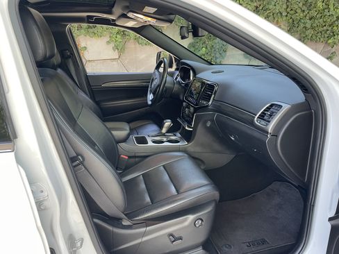 Used 2019 Jeep Grand Cherokee Limited w/ Luxury Group II RWD image 15