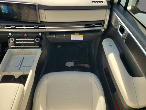 New 2026 Hyundai Santa Fe SE image 16