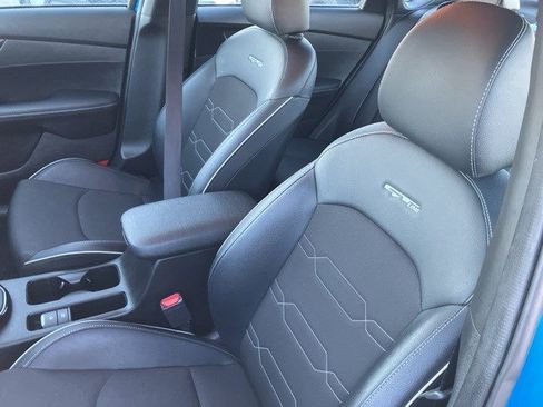 Used 2023 Kia Forte GT-Line w/ GT-Line Technology Package image 12