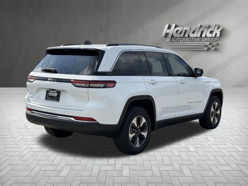 Used 2024 Jeep Grand Cherokee Limited 4xe w/ Luxury Tech Group II AWD/4WD image 9
