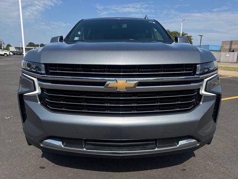 Used 2022 Chevrolet Suburban LT RWD image 10