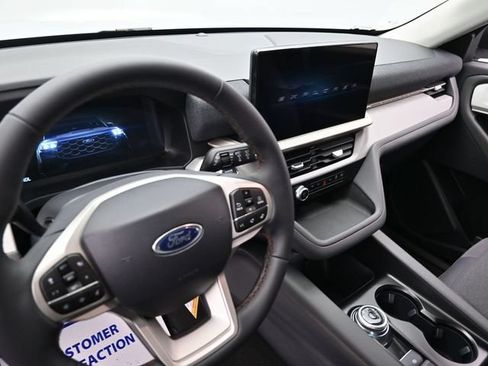 Used 2026 Ford Explorer Active RWD image 23