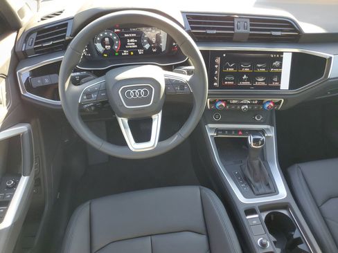 New 2025 Audi Q3 2.0T Premium image 12